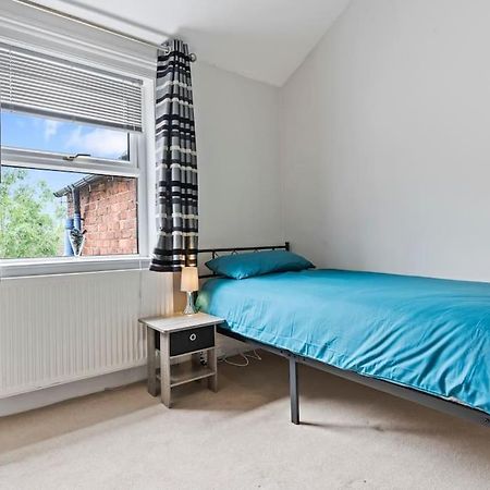 The Old Post Office 5 Mins Drive To Alton Towers Villa Bagian luar foto